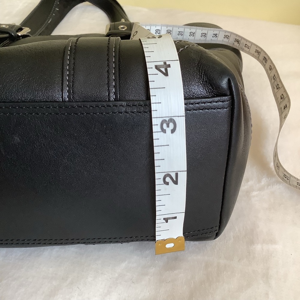Coach Leather Purse - Picture 5 of 16